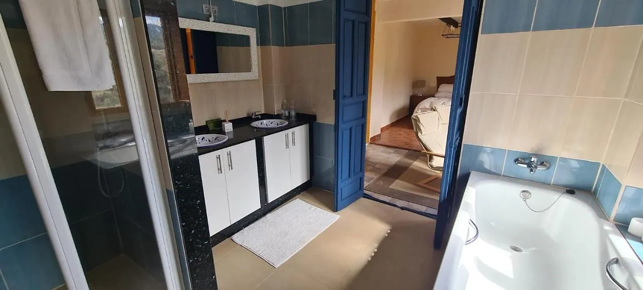 לינה וארוחת בוקר מרטוס Casa El Castano